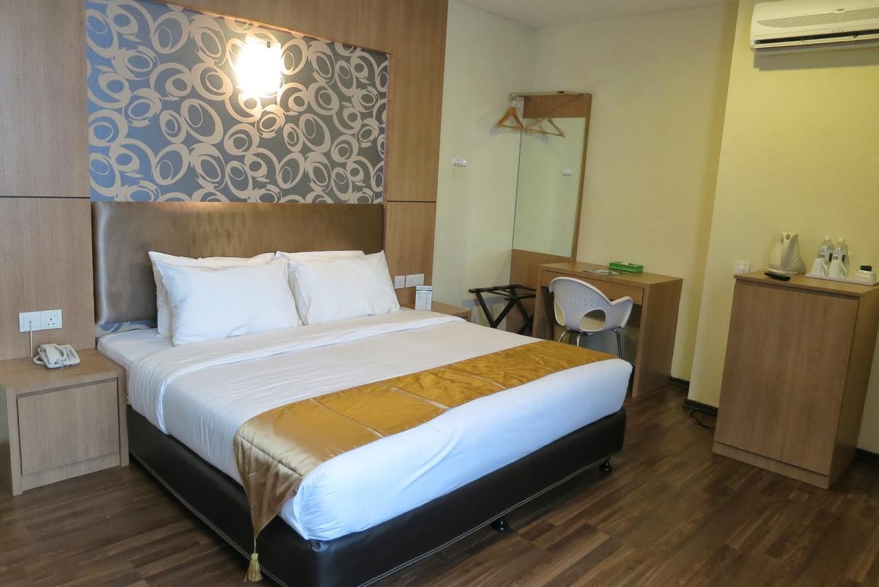 Baguss City Hotel Johor Bahru Extérieur photo