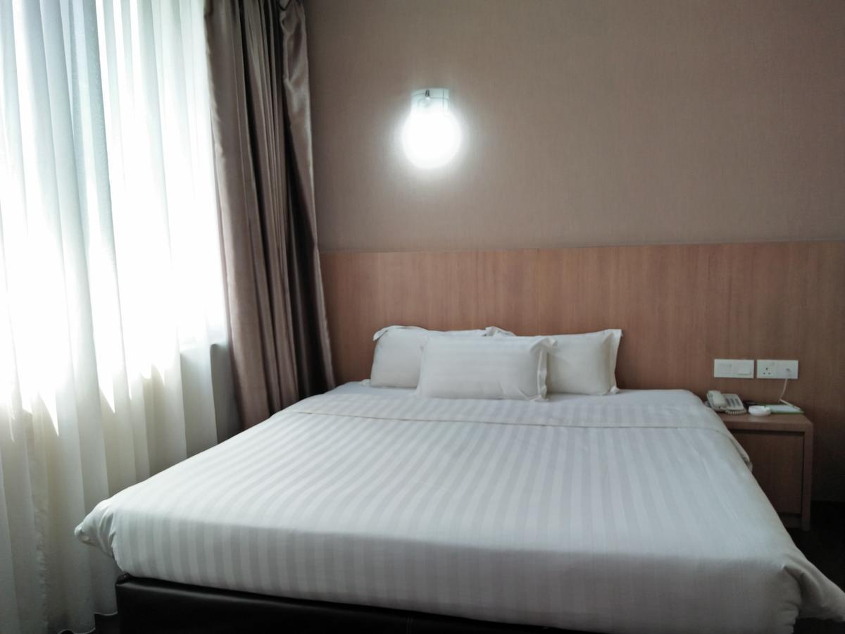 Baguss City Hotel Johor Bahru Extérieur photo