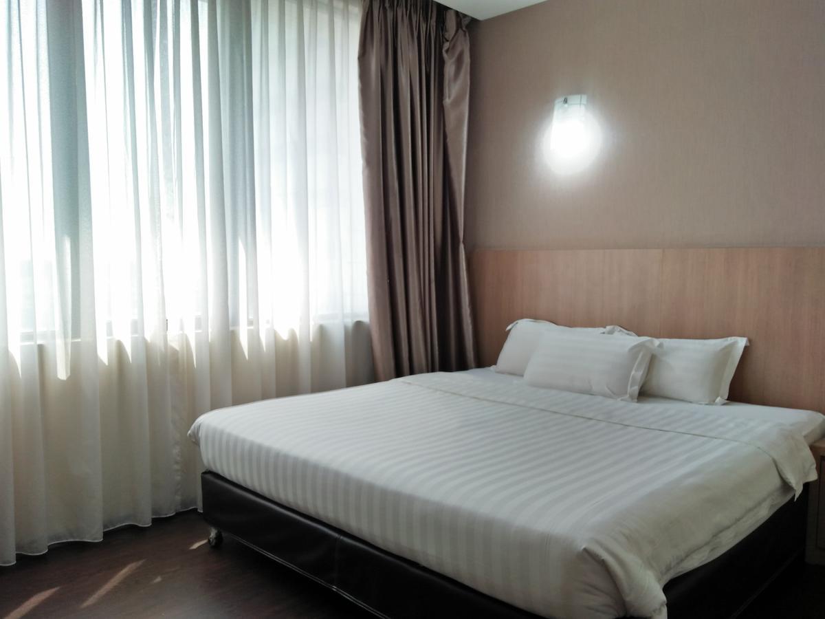 Baguss City Hotel Johor Bahru Extérieur photo