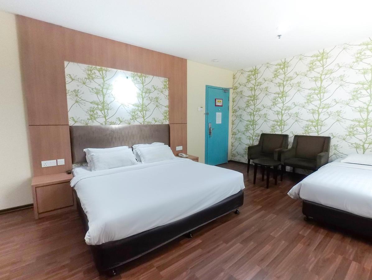 Baguss City Hotel Johor Bahru Extérieur photo