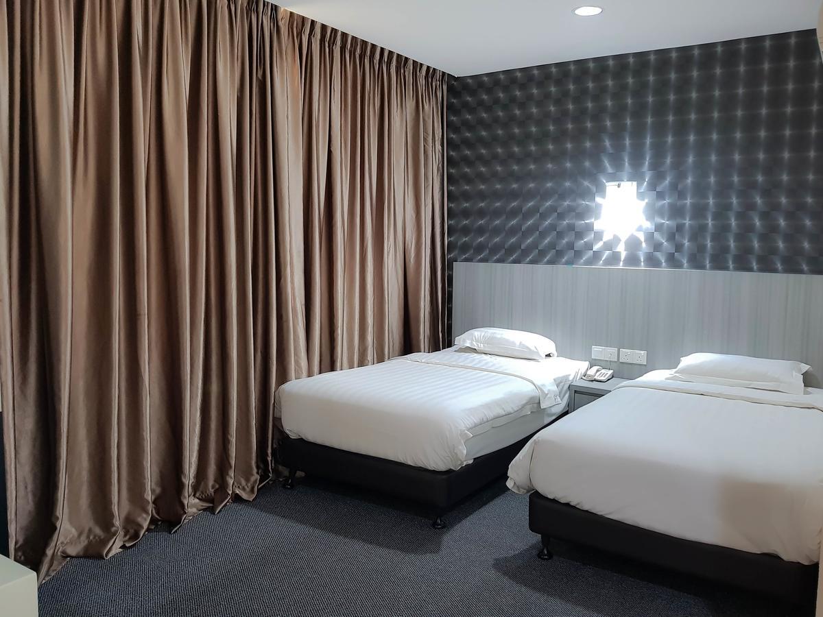 Baguss City Hotel Johor Bahru Extérieur photo